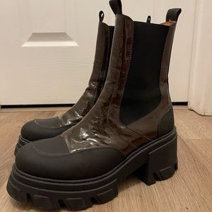 Ganni Chelsea Boots